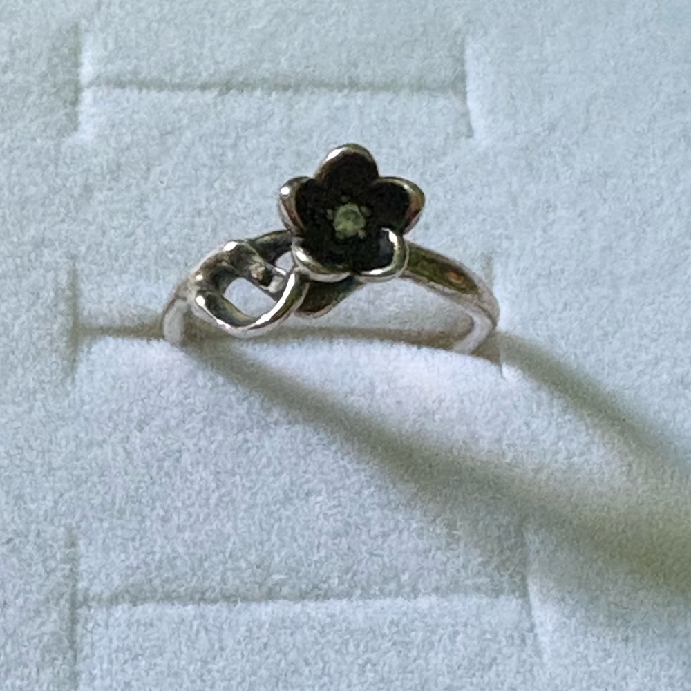 Pandora Silver and Black Floral Ring